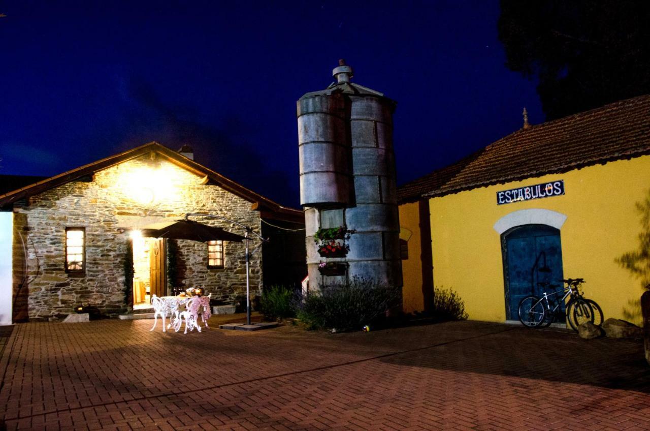 Casa De Campo Dos Tavoras 미란델라 외부 사진