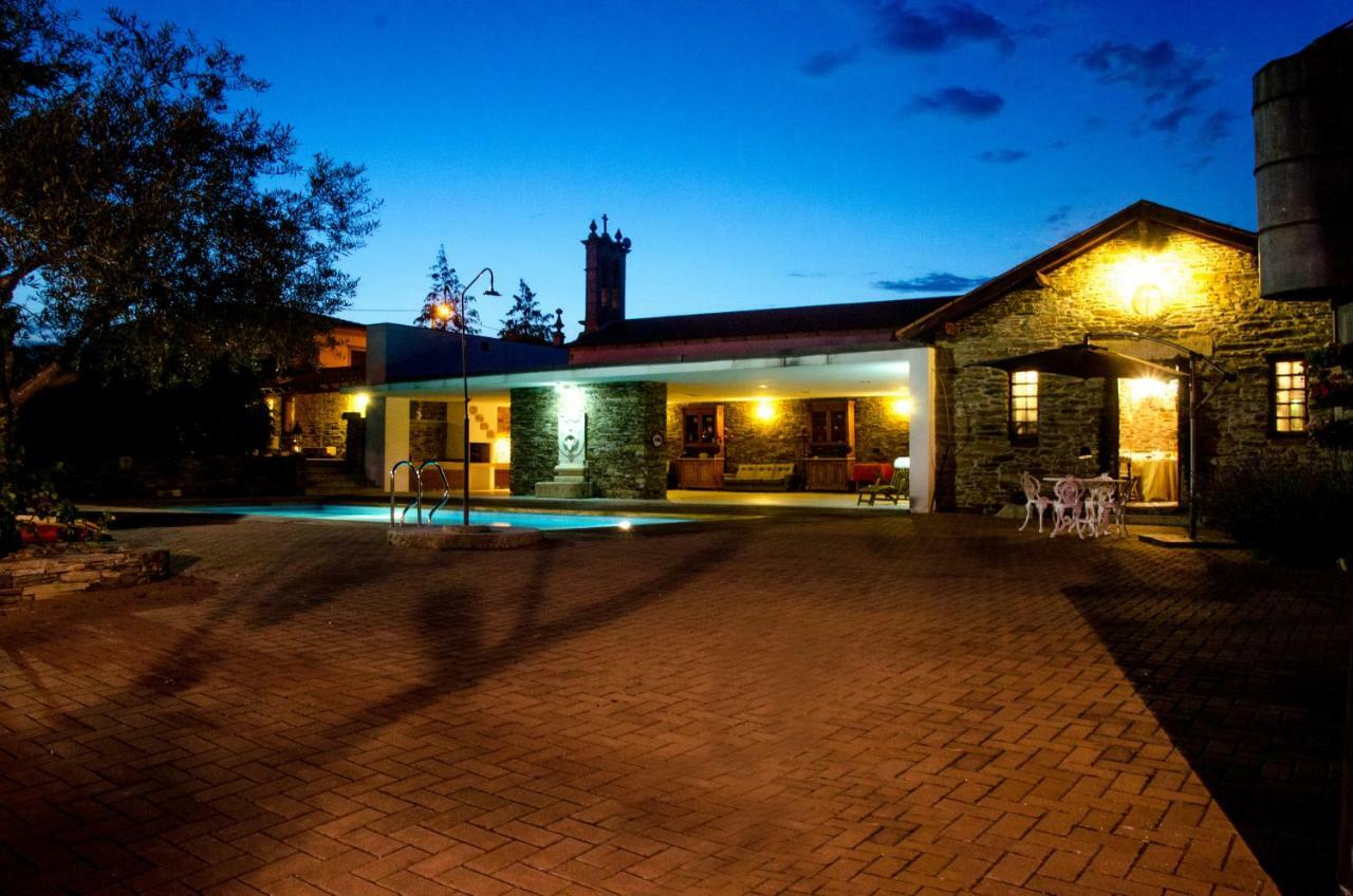 Casa De Campo Dos Tavoras 미란델라 외부 사진